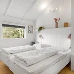 Julie - 1-5km From The Sea By Interhome