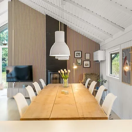 Julie - 1-5km From The Sea By Interhome *