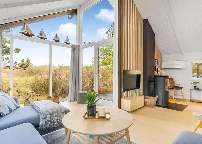 Holiday home Julie - 1-5km From The Sea By Interhome *