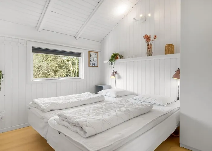 Julie - 1-5km From The Sea By Interhome Fano