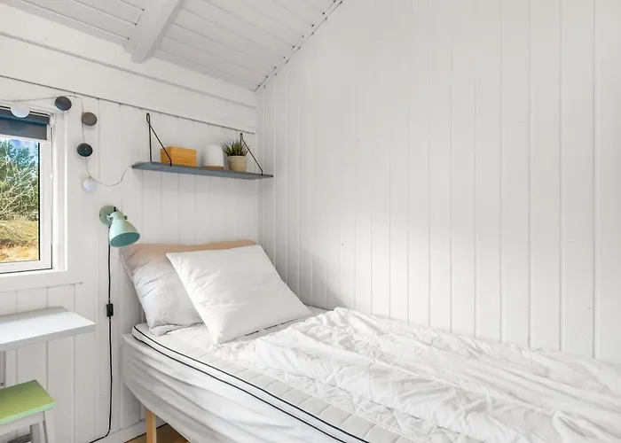 Holiday home Julie - 1-5km From The Sea By Interhome *