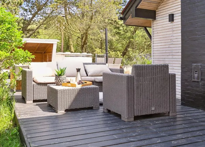 Julie - 1-5km From The Sea By Interhome *